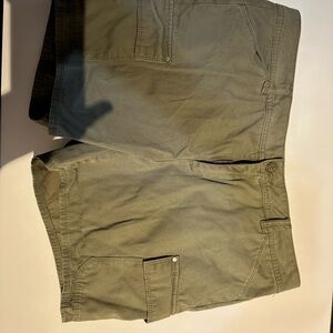 Liz Claiborne Green Cargo Shorts Durable Cotton